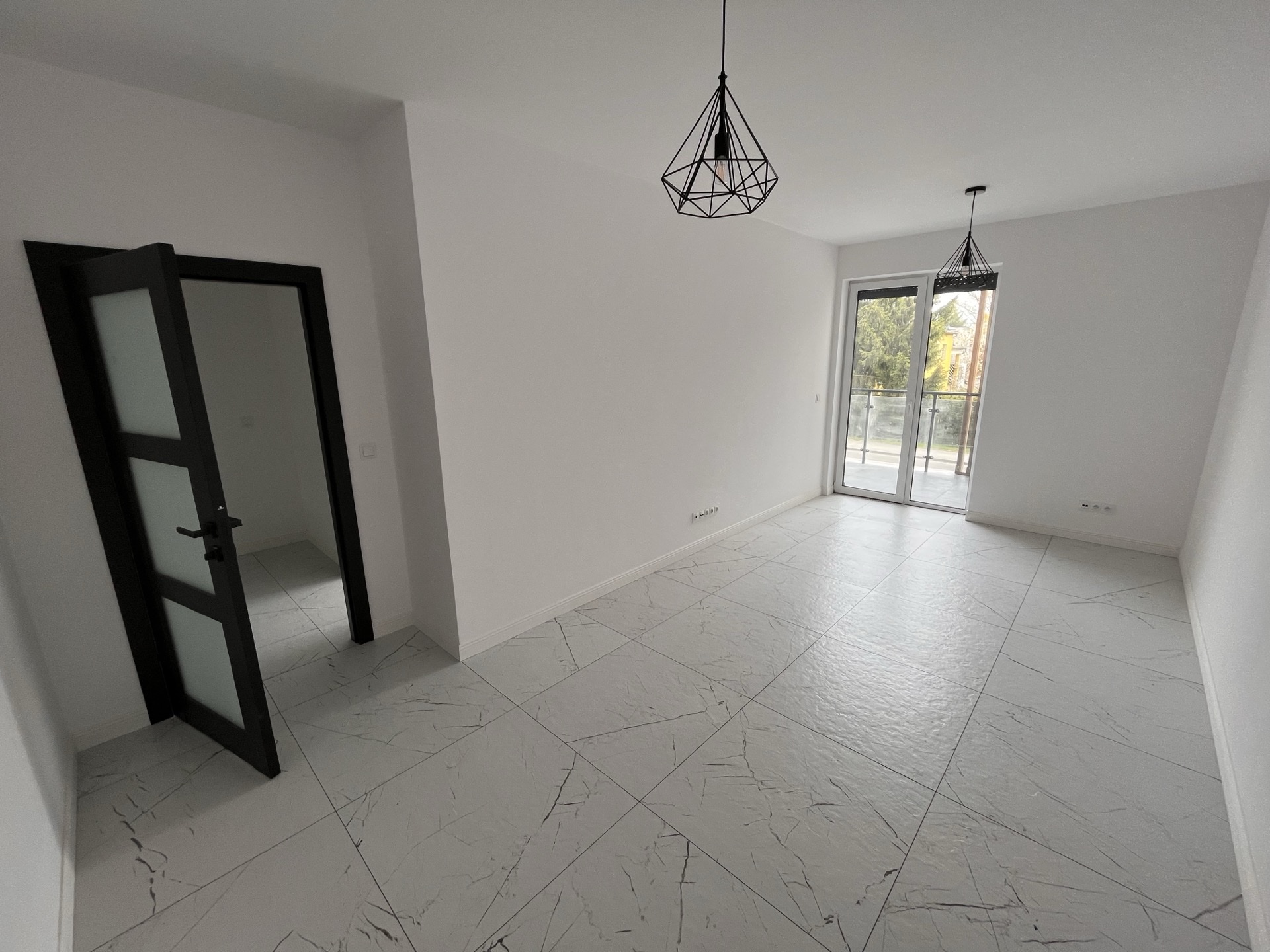 Remonty i wykończenia wnętrz - realizacja APPLI INVEST Zielona Góra